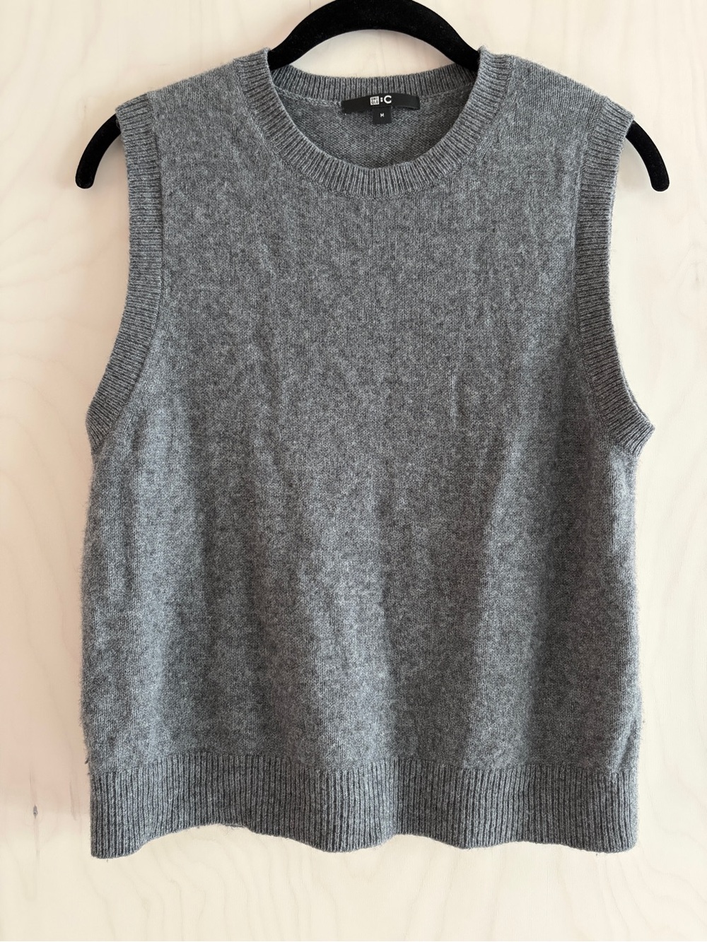 Uniqlo C 100% Cashmere Gray Sleeveless Crewneck Knit Tank